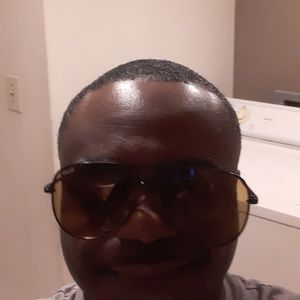 Meet your Posher, Earnest